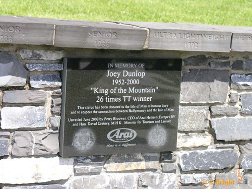 Joey_Dunlop_Memorial.jpg