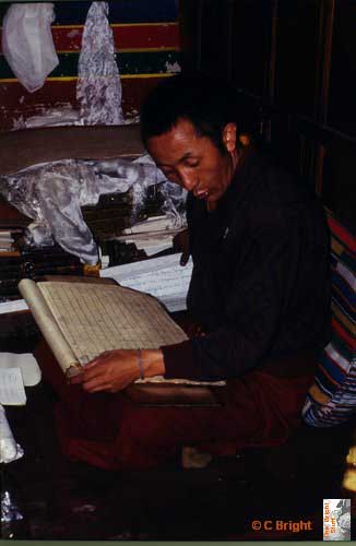 074_Monk_writing