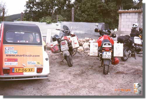 397_2CV_and_3_bikes_Guatemala